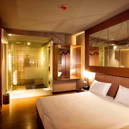108 Hotel By Him Giacarta Esterno foto