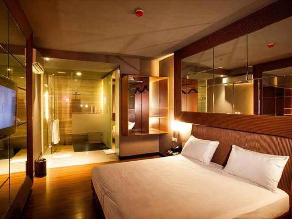 108 Hotel By Him Giacarta Esterno foto