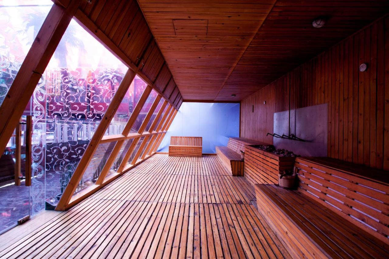 108 Hotel By Him Giacarta Esterno foto