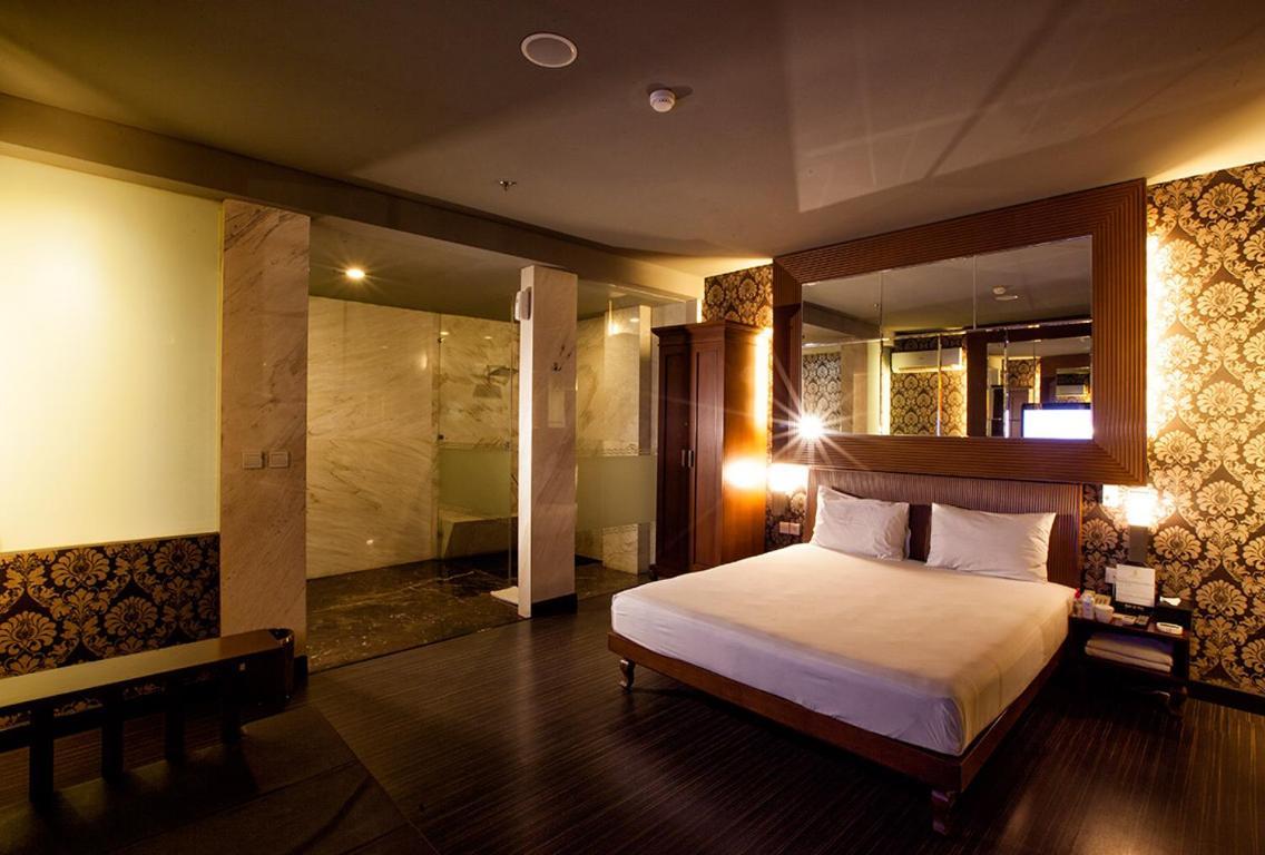 108 Hotel By Him Giacarta Esterno foto