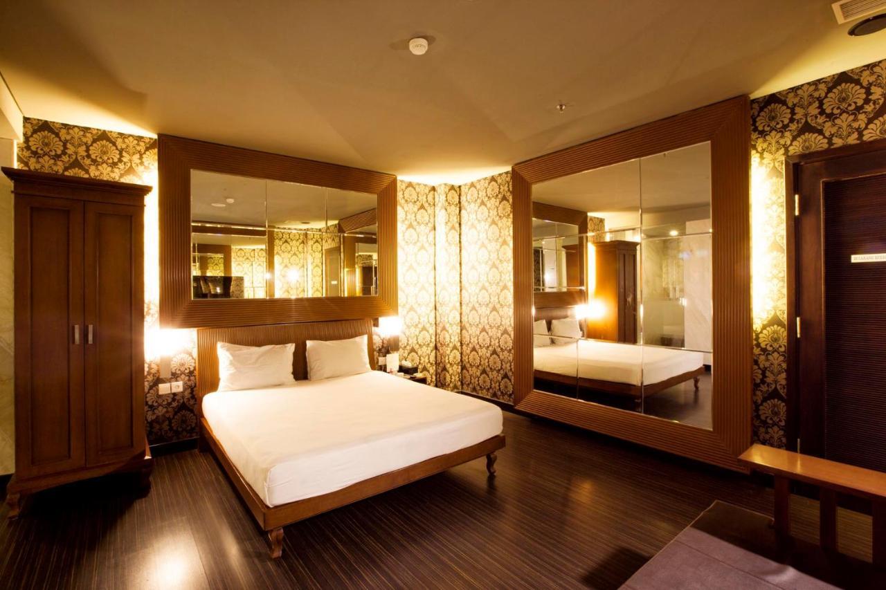 108 Hotel By Him Giacarta Esterno foto